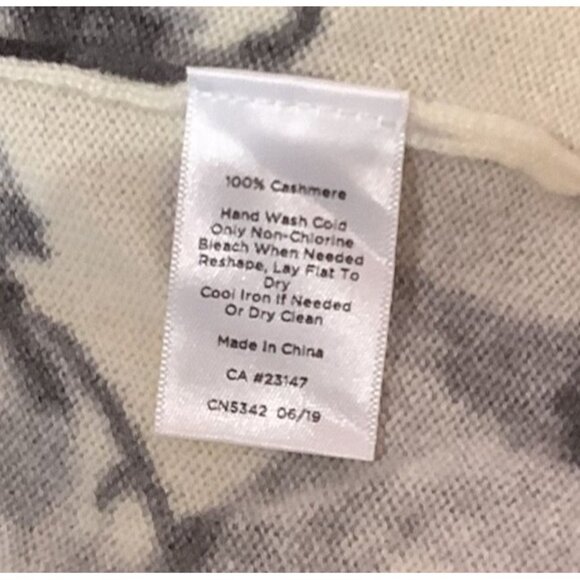 Talbots 100% Cashmere Audrey Sweater Super Soft Floral 3/4 Sleeve Women's MP - Picture 7 of 7